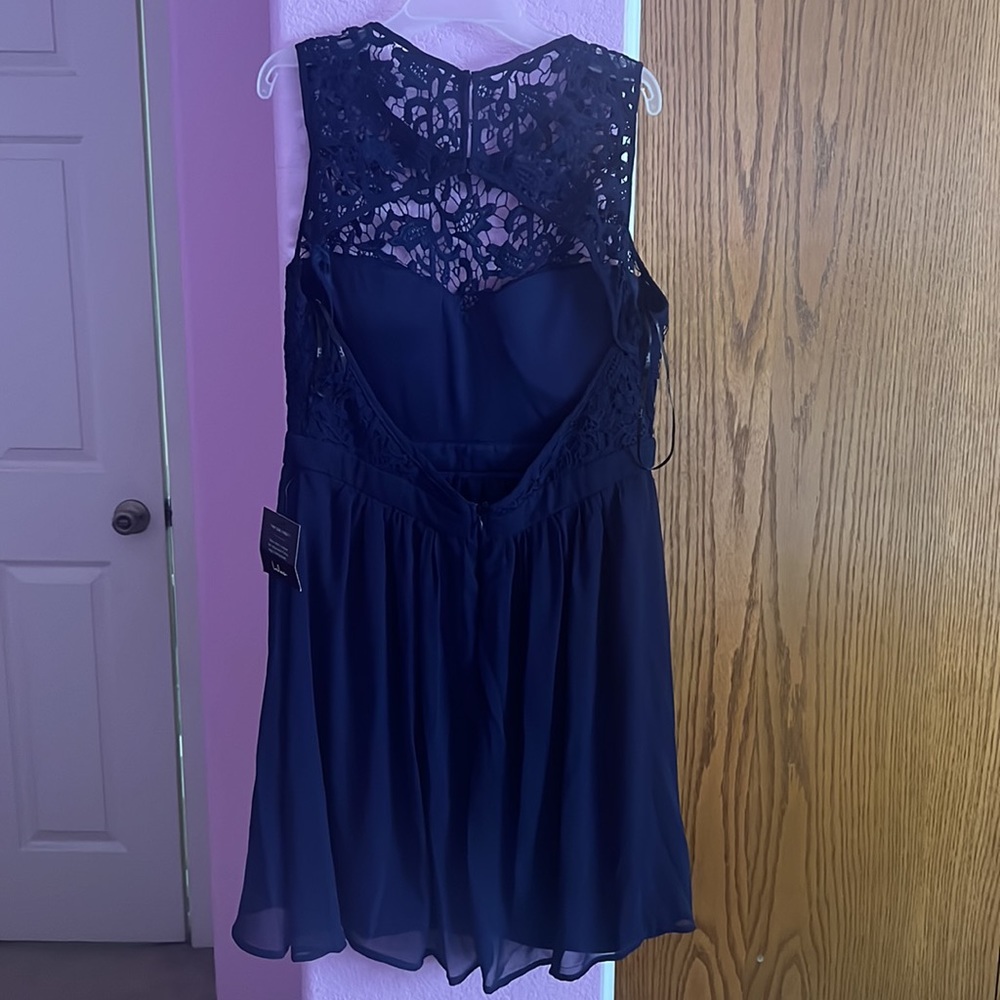 Dress - Picture 2 of 4